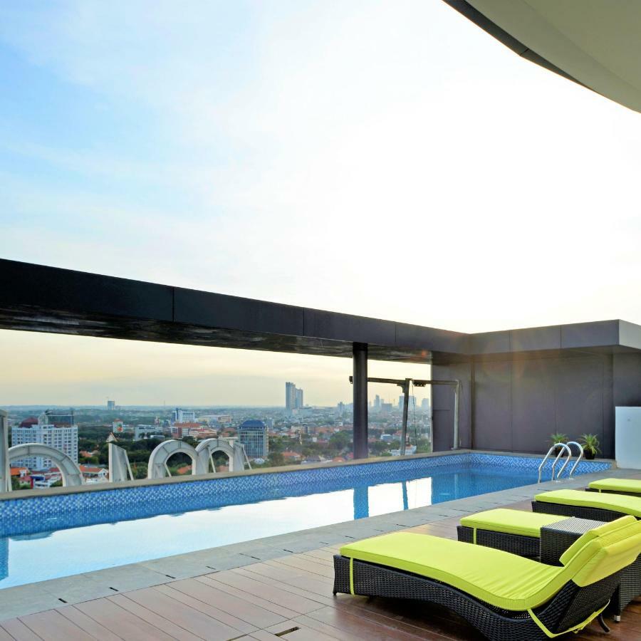 Midtown Residence Surabaya Esterno foto